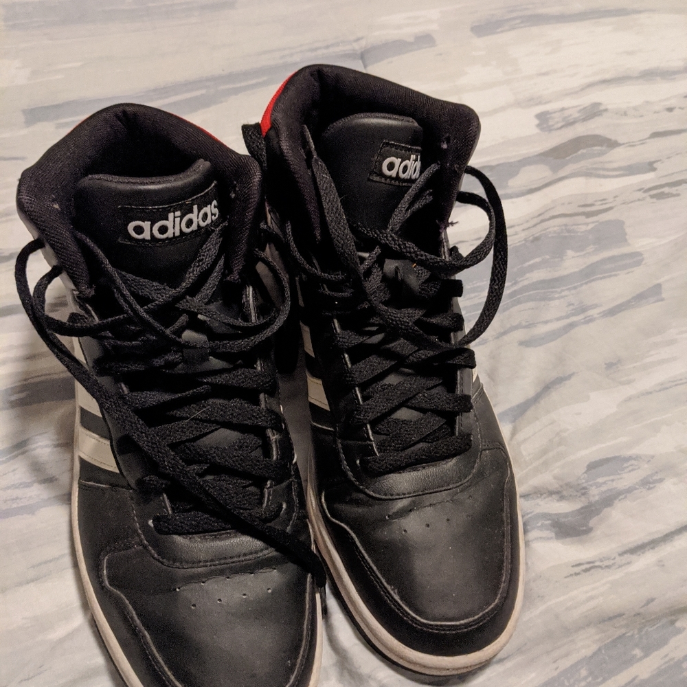 Want new shoes - Picture 3 of 4